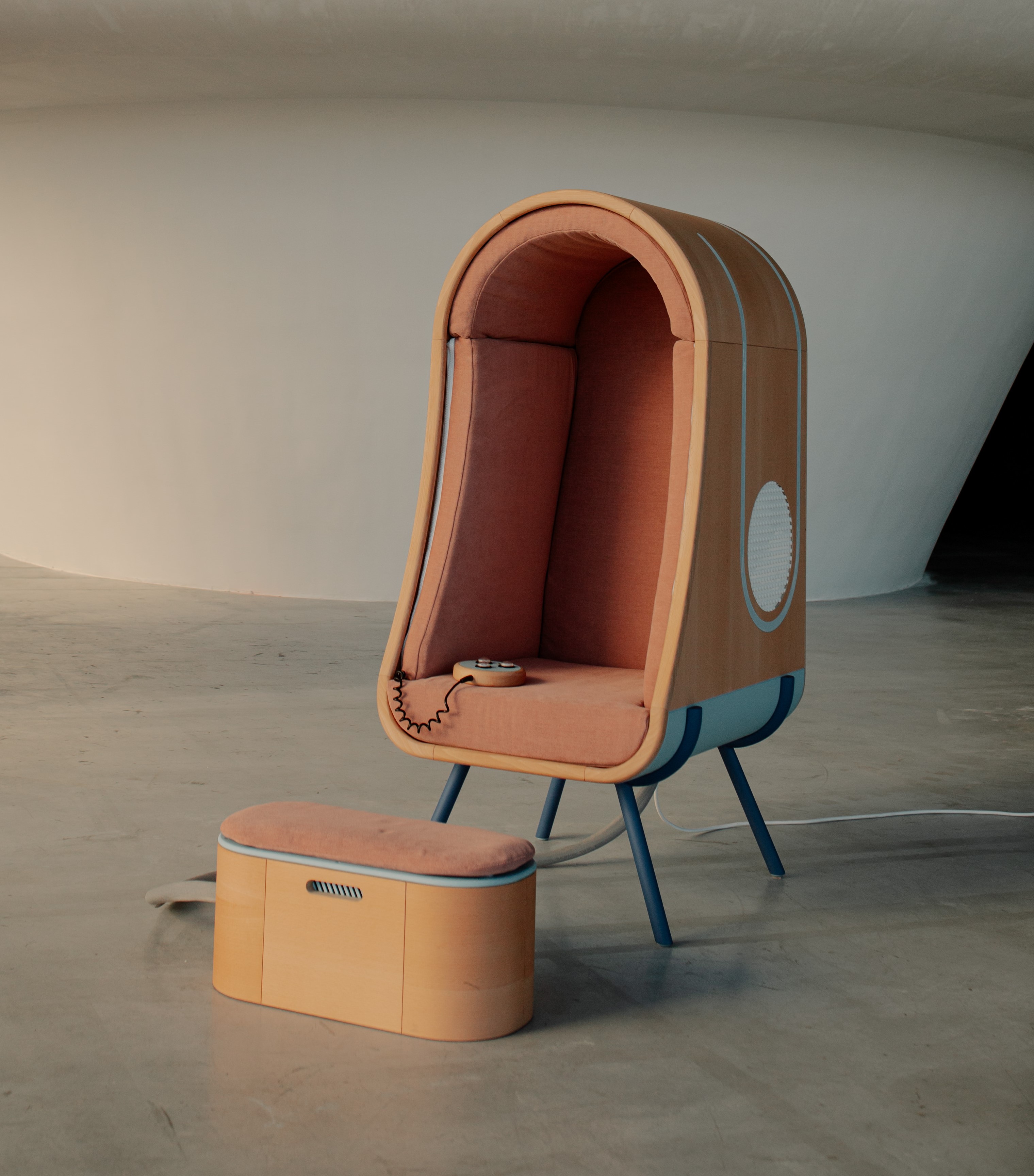 oto-le-fauteuil-à-étreindre.jpg